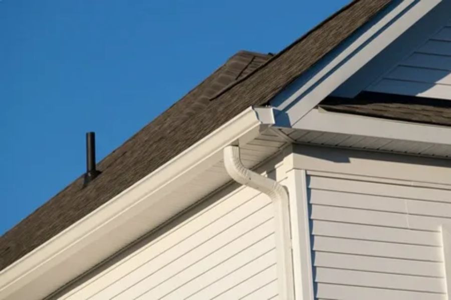 Is It okay to screw into vinyl siding?