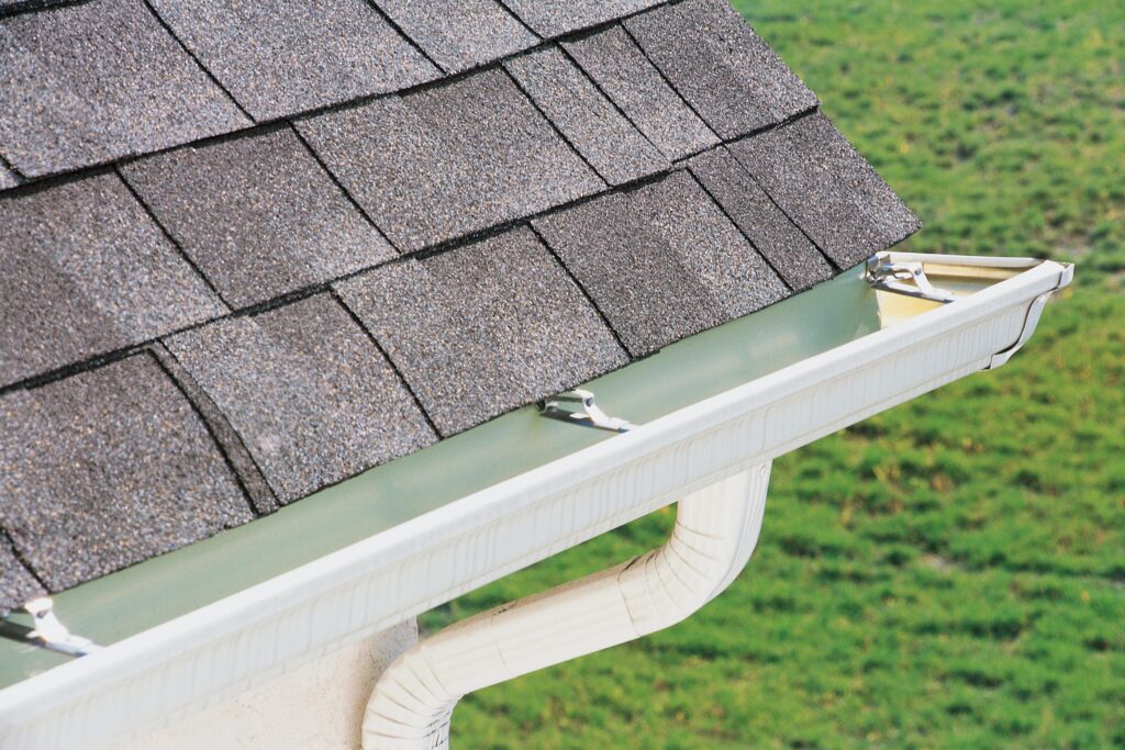 How much does it cost to shingle a roof in Edmonton?