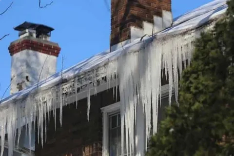 Ice Dams in Edmonton: Causes, Prevention & Repair