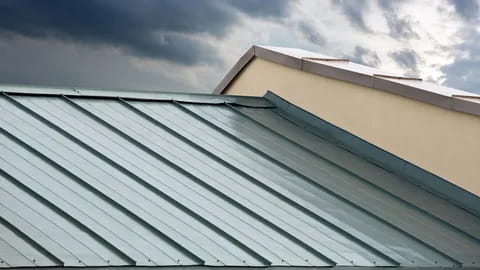 Roofing Companies Burnaby: What to Know Before Hiring a Roofer