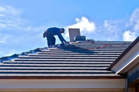 Why Hiring Local Roofing Contractors in Edmonton Matters